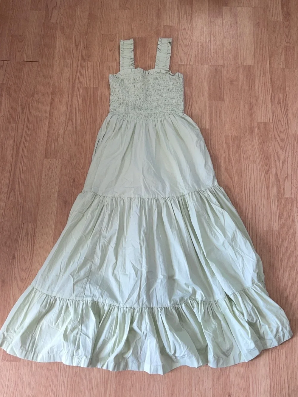 Abercrombie & Fitch Light Green Smocked Sleeveless Tiered Maxi Dress Size Medium - Picture 3 of 15